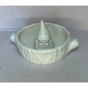 Vintage Umm Living Inc Designed By Ange-line Tetrault Dish santa knome